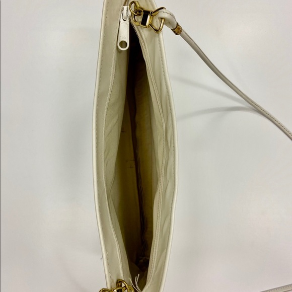 Chic Classix - Picture 2 of 2